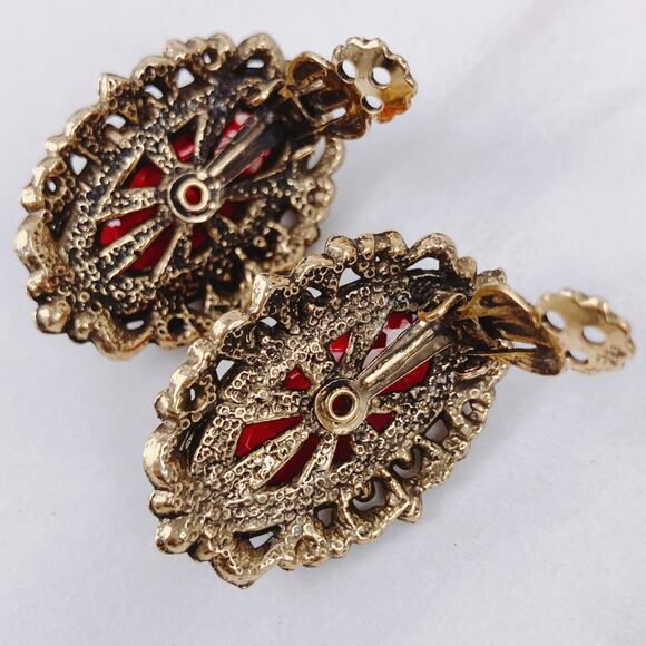 1960s Confetti Lucite Clip Earrings Red White Gold Tone Mid Century Jewelry - Picture 8 of 8